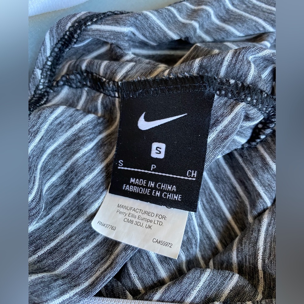 Nike Beach Cover Up S Grey/White Stripes - Picture 7 of 9